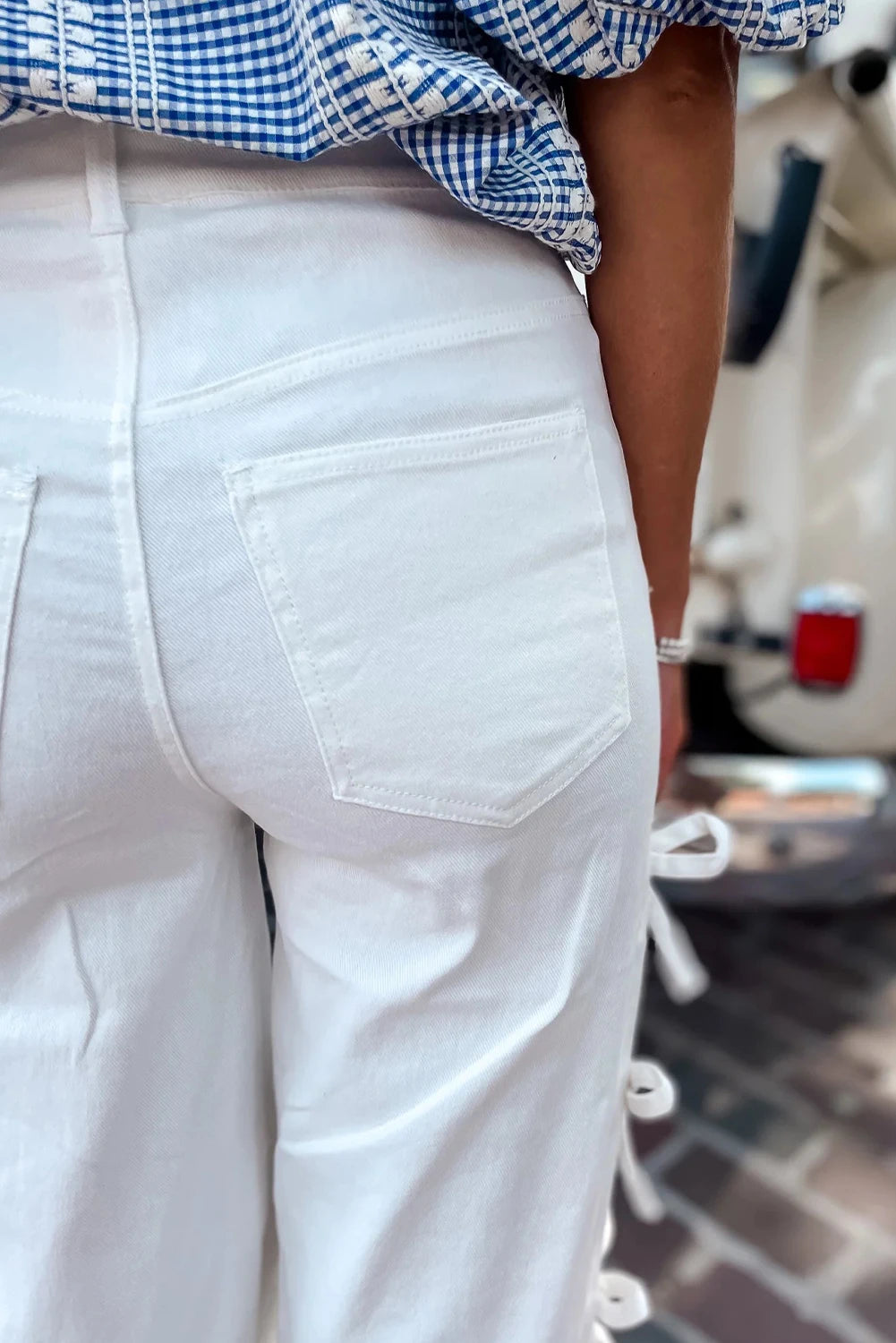 Detail Straight Leg Loose Jeans