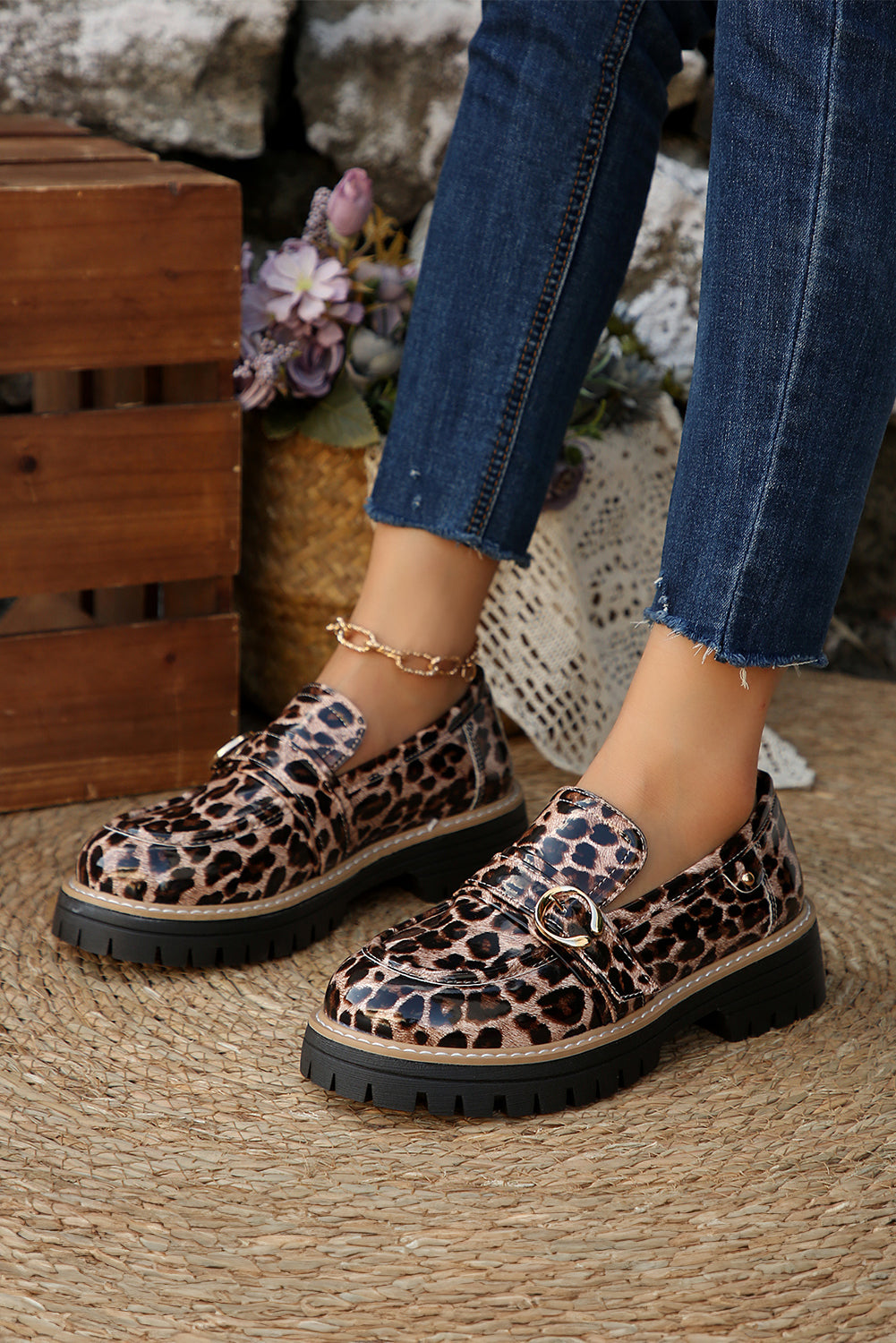 Retro Leopard PU Leather Loafer Shoes