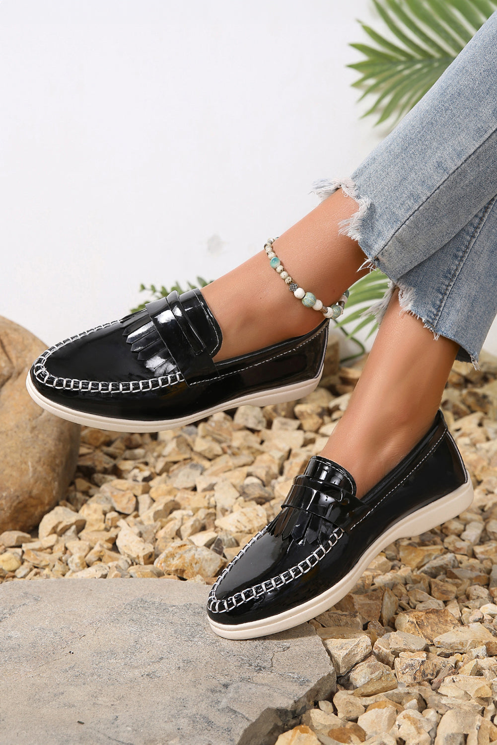 Glossy PU Leather Pointed Toe Slip On Loafers