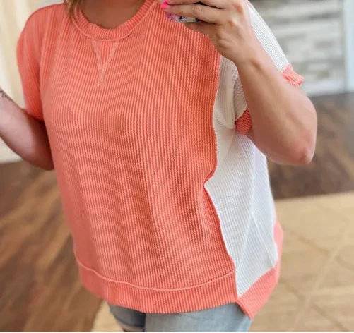 Carrot Twist Rib Colorblock Hi Low Plus Size Short Sleeve Top