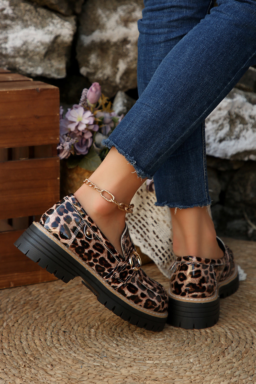Retro Leopard PU Leather Loafer Shoes