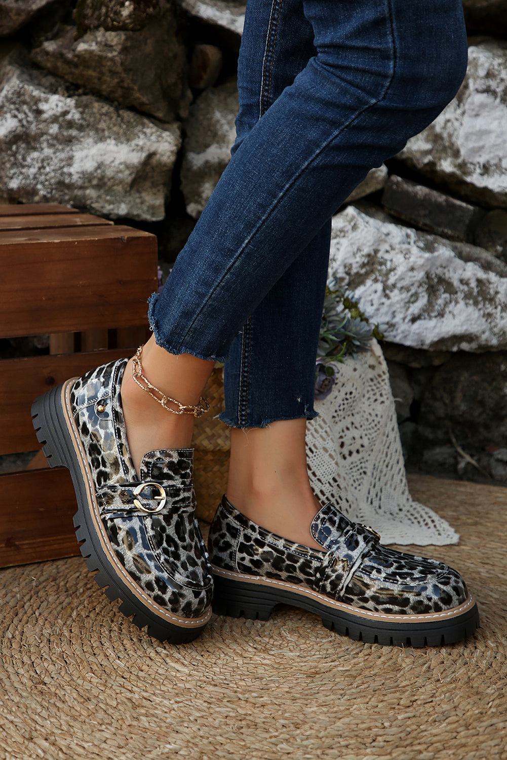 Retro Leopard PU Leather Loafer Shoes