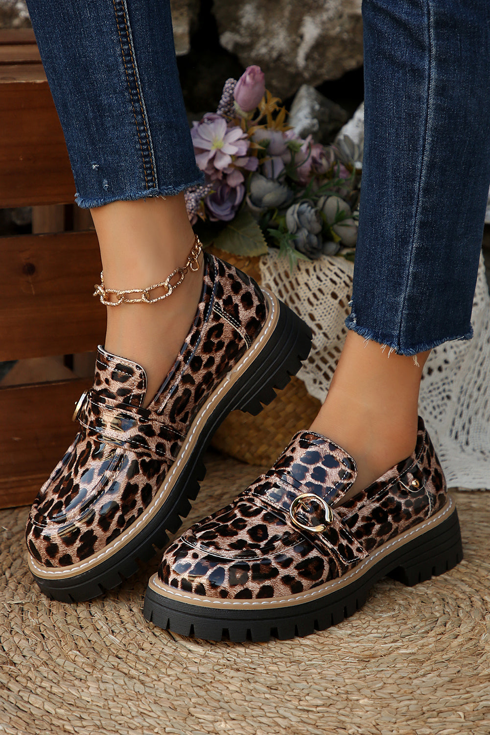 Retro Leopard PU Leather Loafer Shoes