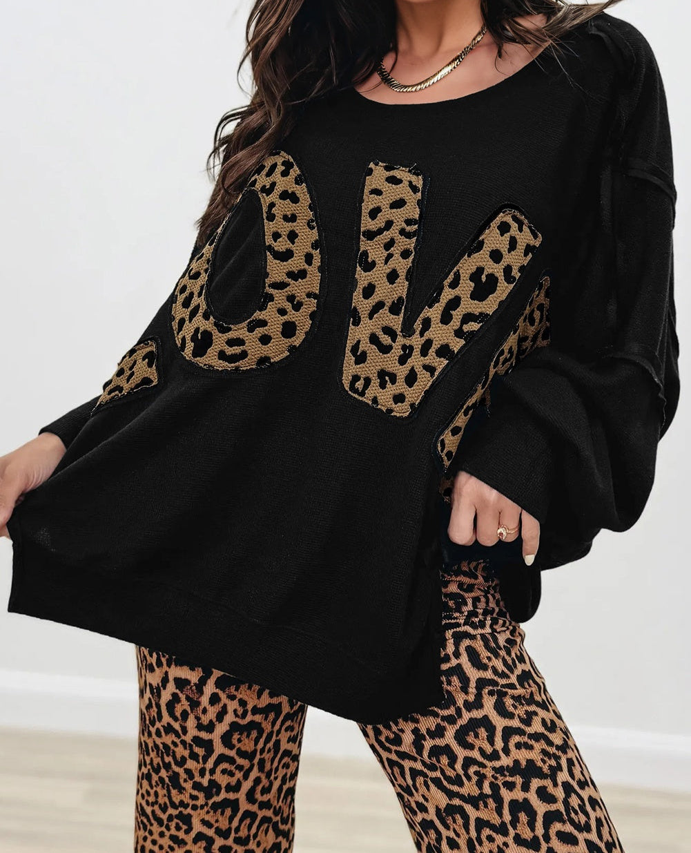 Oversize Leopard LOVE Patched Graphic Round Neck Casual Sweatshirt