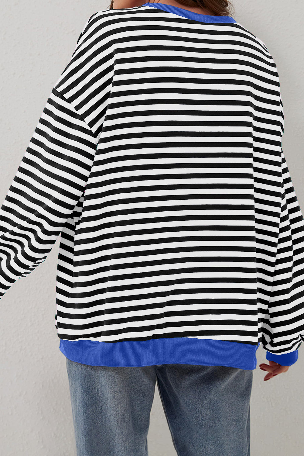 Oversized Contrast Trim Pullover Sweatshirt