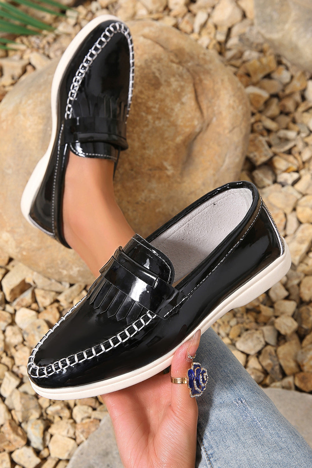Glossy PU Leather Pointed Toe Slip On Loafers