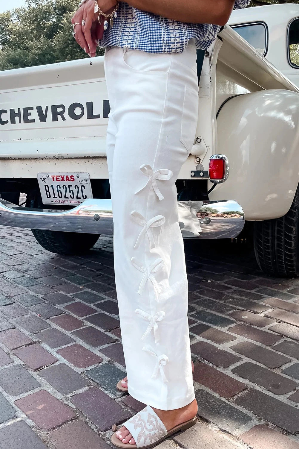 Detail Straight Leg Loose Jeans