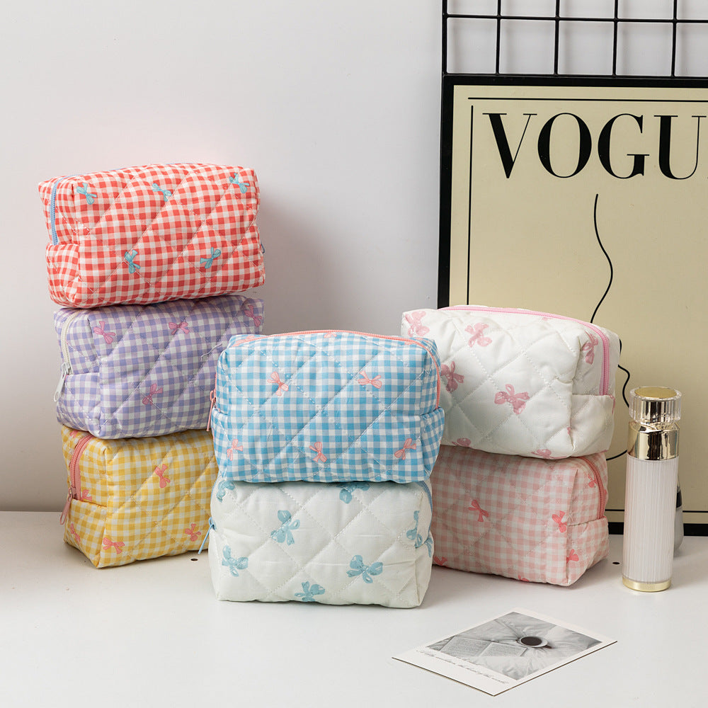Bow Large Capacity Hand-held Cosmetic Bag