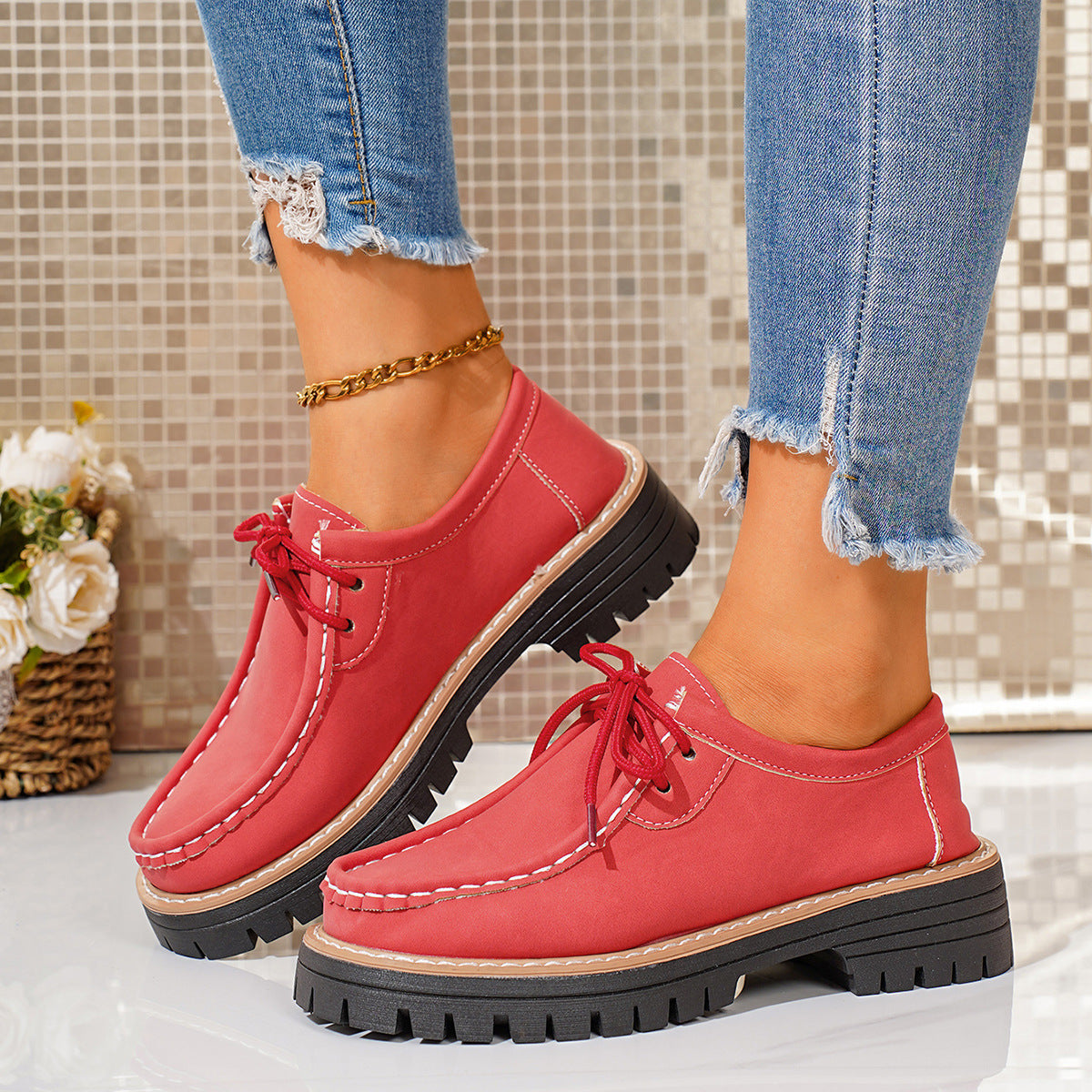 Lace-up Detail Contrast Lug Sole Shoes