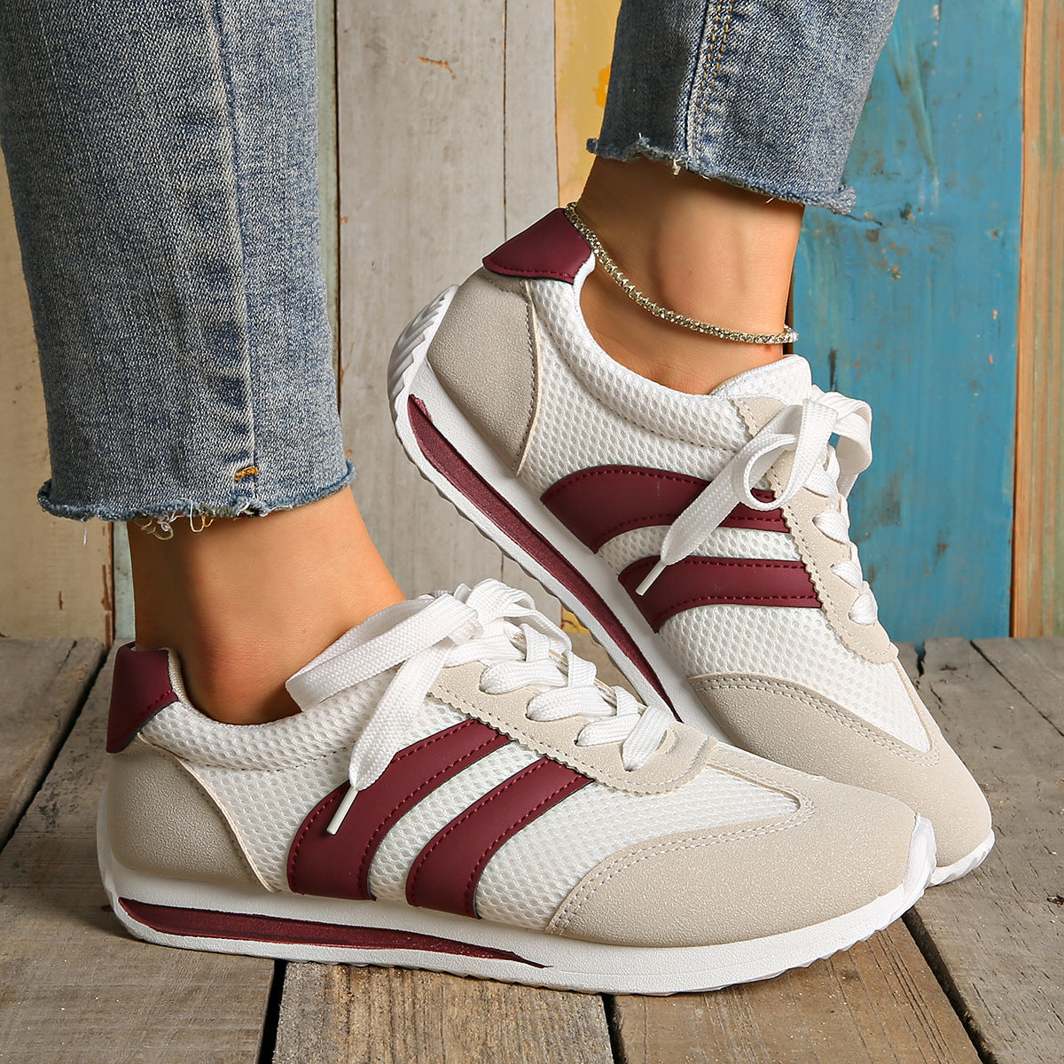 Comfortable Flat Sports Shoes for Sports & Leisure