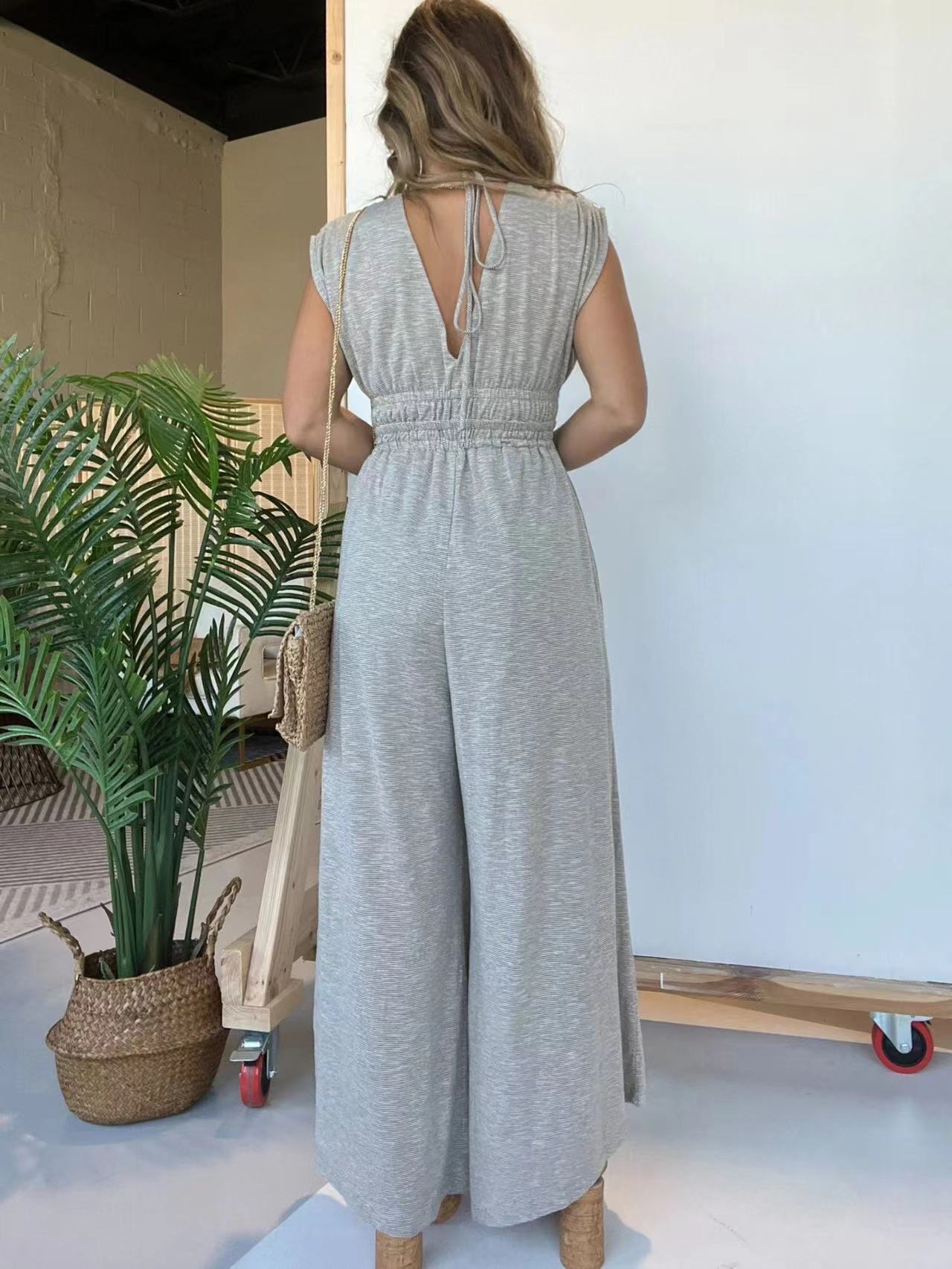 V Neck Sleeveless Jumpsuit