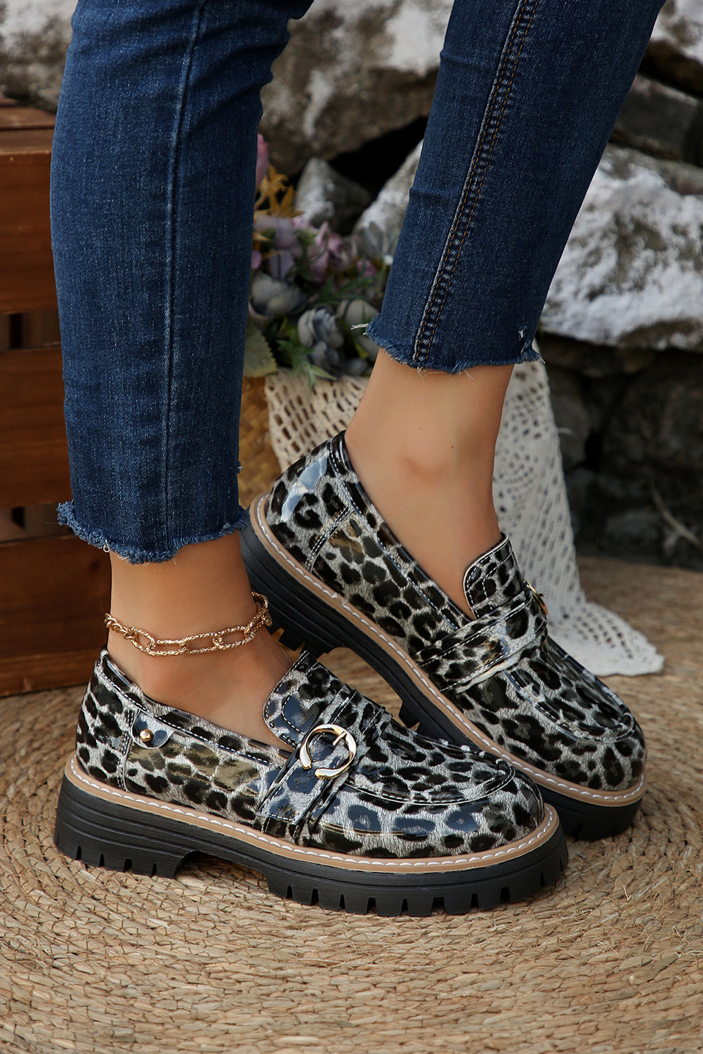 Retro Leopard PU Leather Loafer Shoes