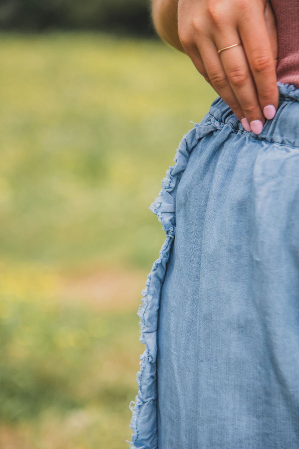 Light Wash Raw Hem Ruffled Wide Leg Jeans