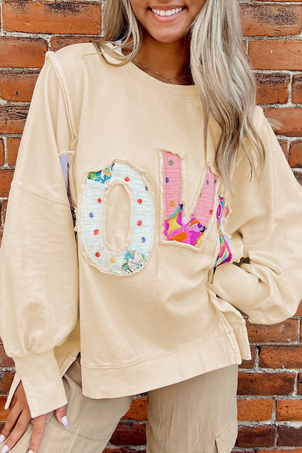 (Pre order 12.15)LOVE Patch Sweatshirt