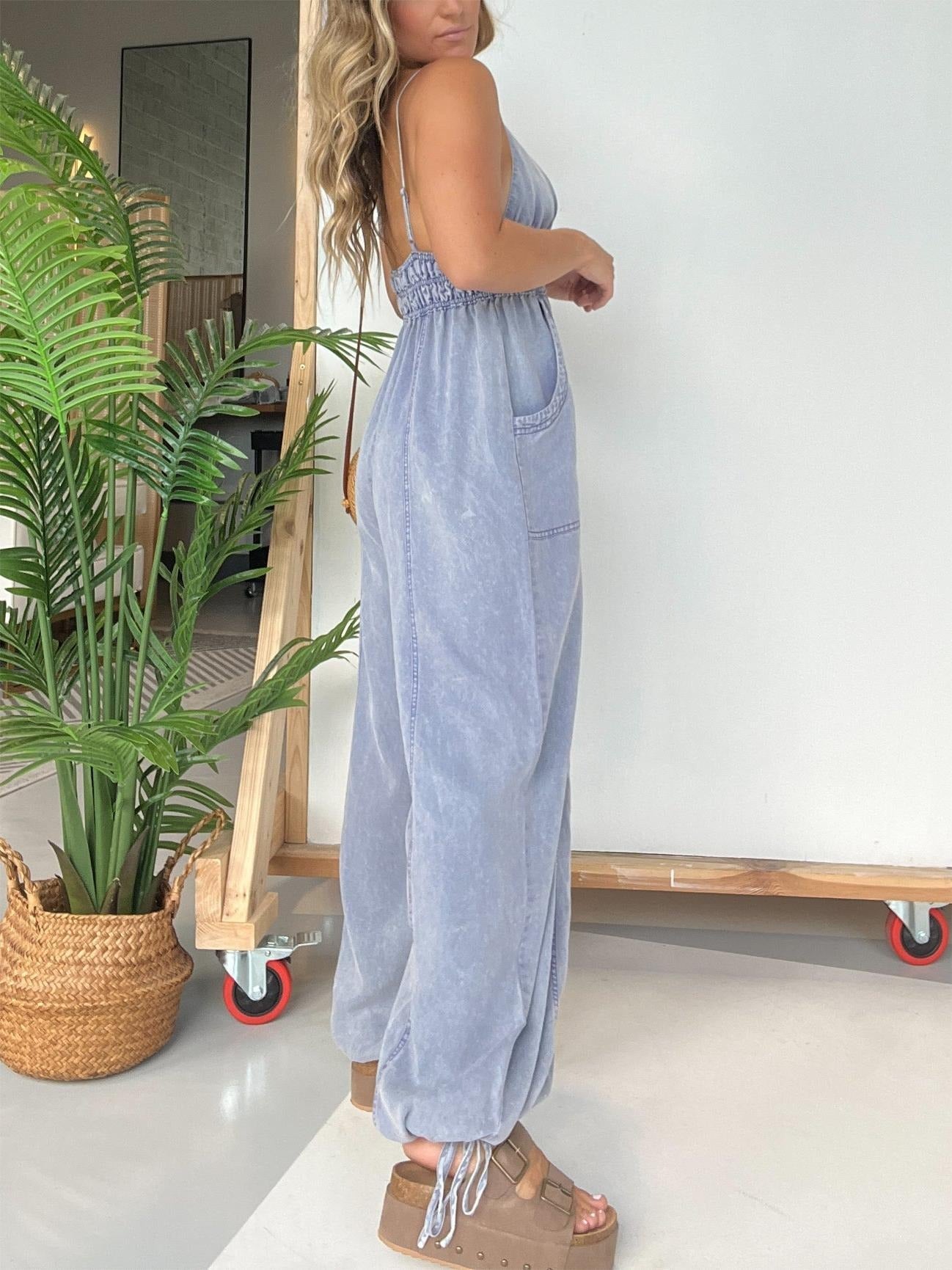 Adjustable Straps V-neck Jumpsuit