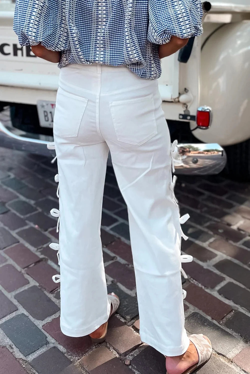 Detail Straight Leg Loose Jeans