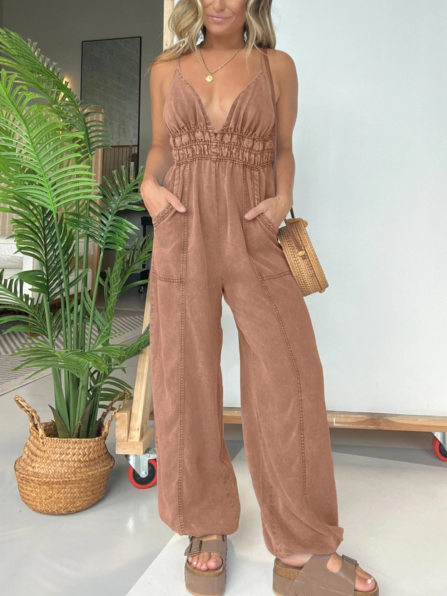 Adjustable Straps V-neck Jumpsuit