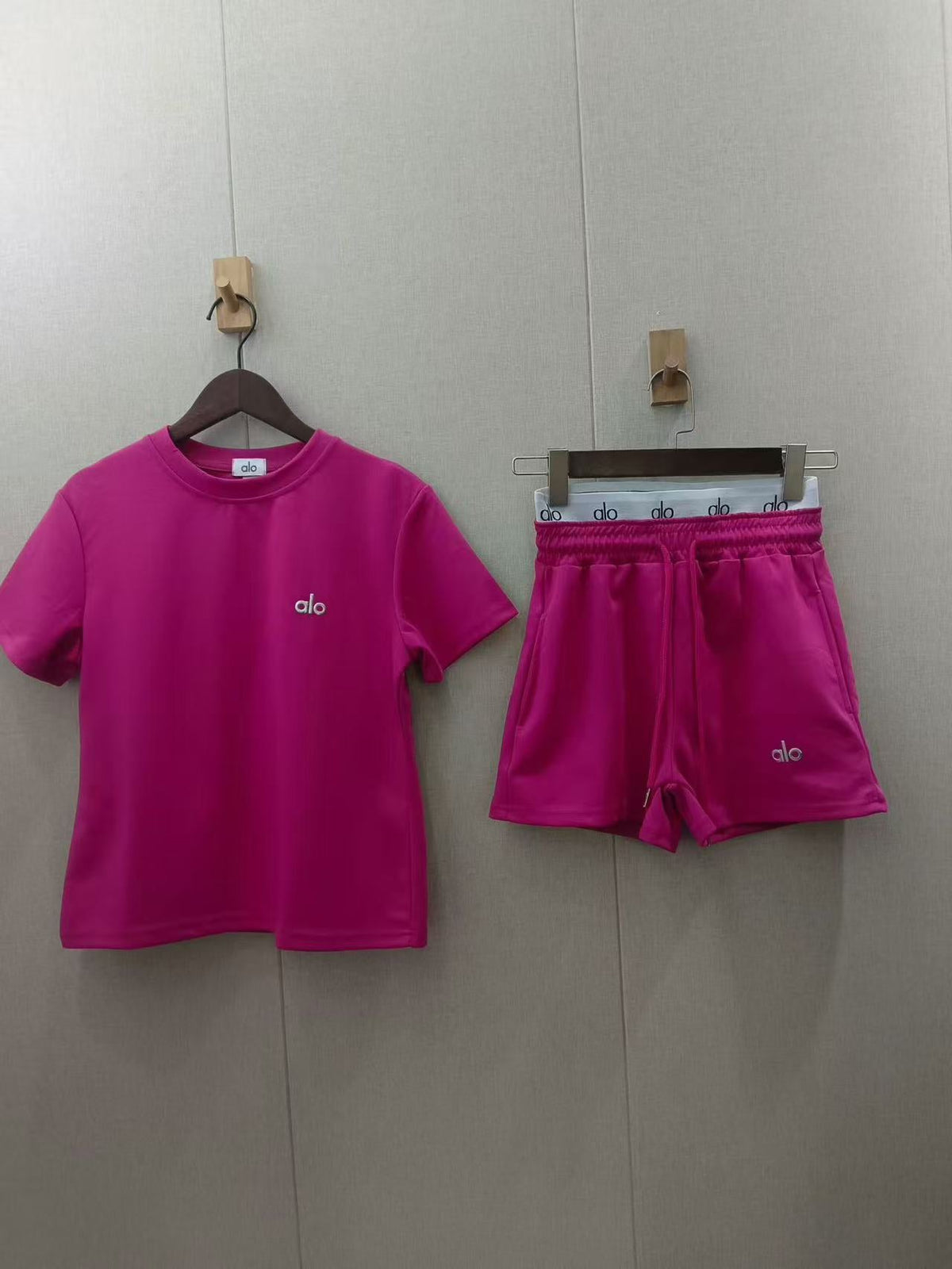 Alo-Short Pants and Short Sleeve Top Set(WYS722)