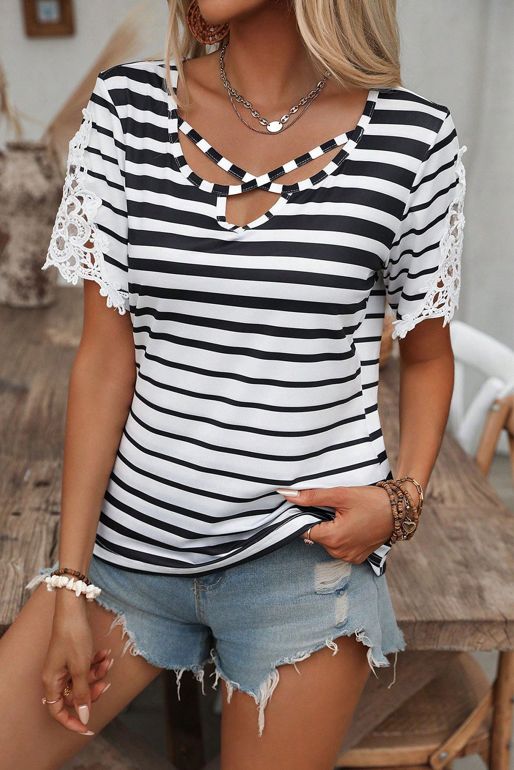 Cross Straps Hollowed Neck Lace Splicing Short Sleeve Blouse
