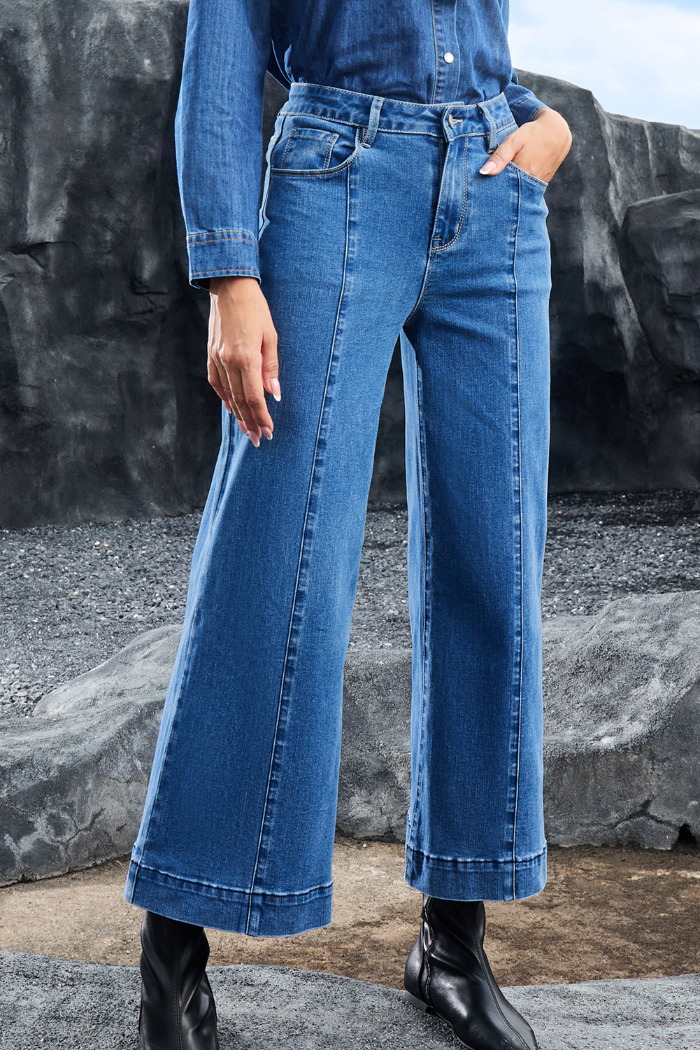 Plain Seam Detail Flared Bottom Ankle Length Jeans