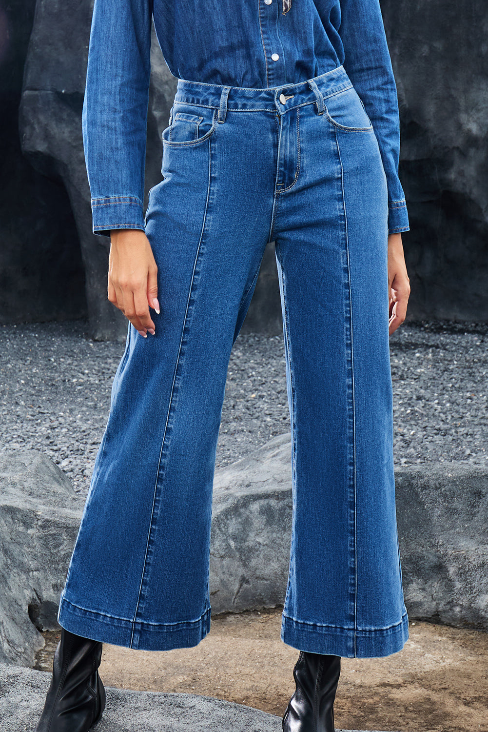 Plain Seam Detail Flared Bottom Ankle Length Jeans