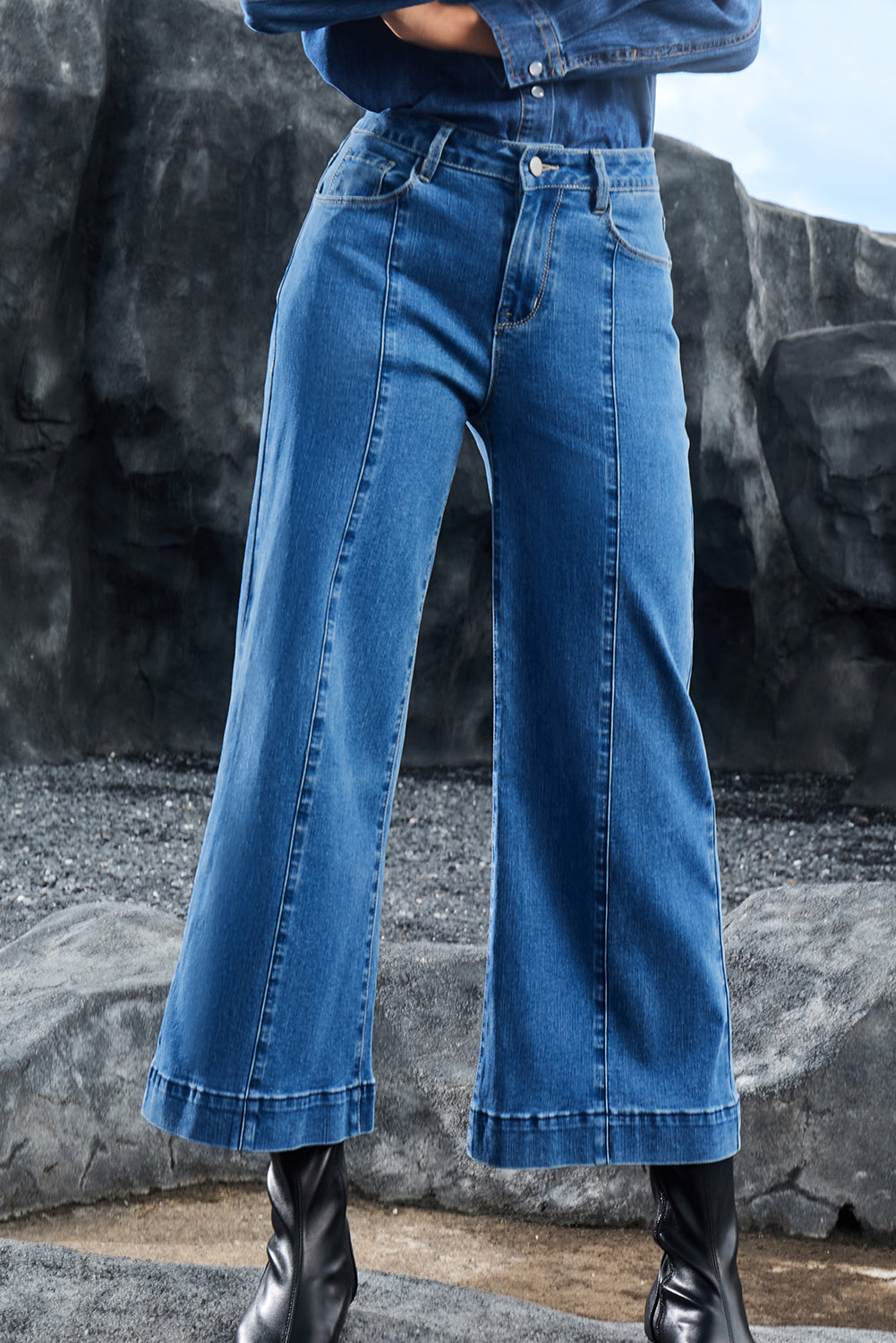 Plain Seam Detail Flared Bottom Ankle Length Jeans