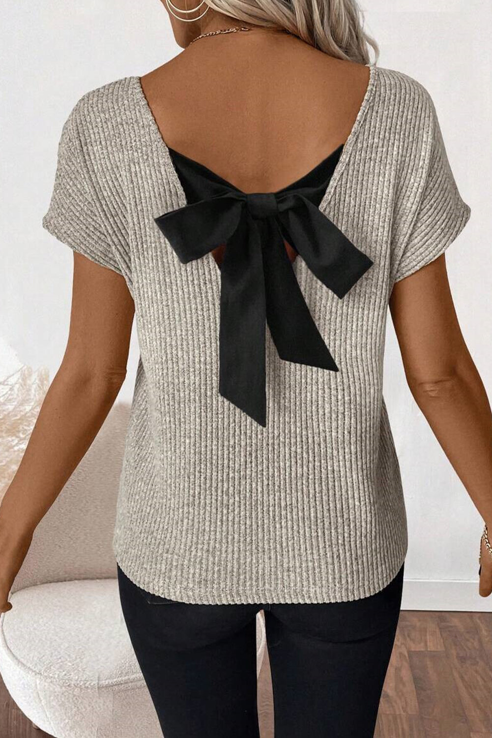 Morn Ribbed Short Sleeve V Neck Colorblock Bow Back Top