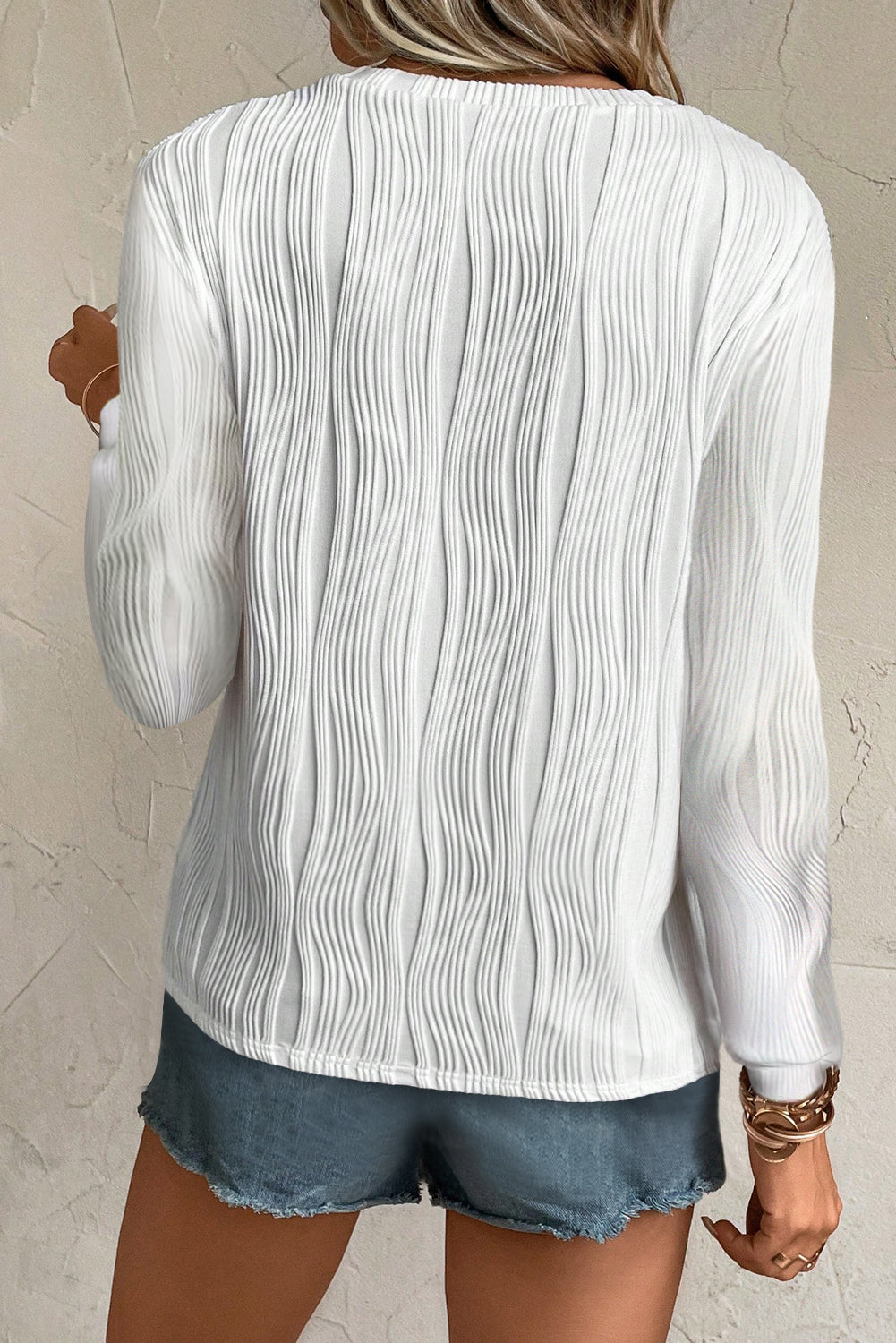 Textured Wavy Round Neck Top