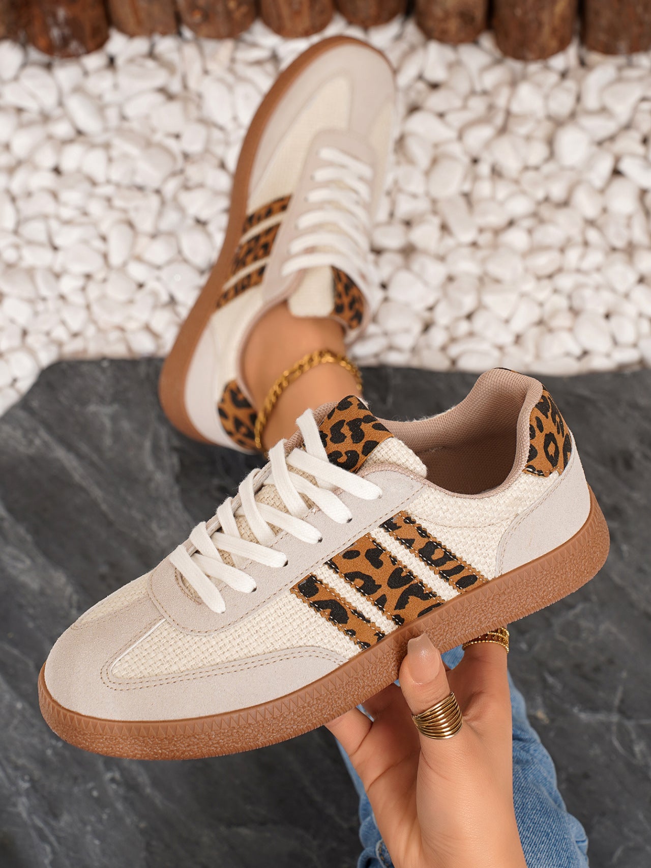 Vagen Leather Leopard Patchwork Flat Sneakers
