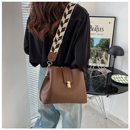 Single Shoulder Crossbody Bag Personality Underarm Bag Textured Bag