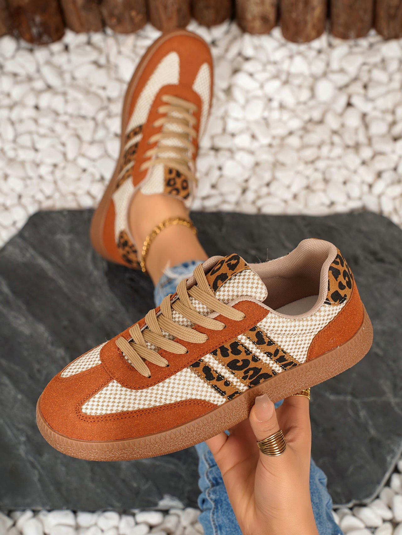 Vagen Leather Leopard Patchwork Flat Sneakers