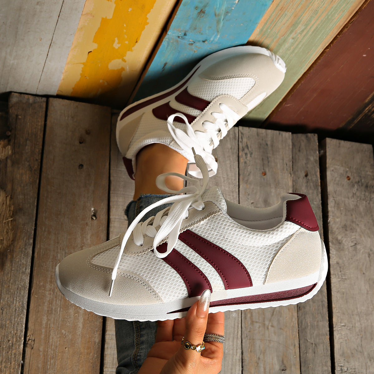 Comfortable Flat Sports Shoes for Sports & Leisure