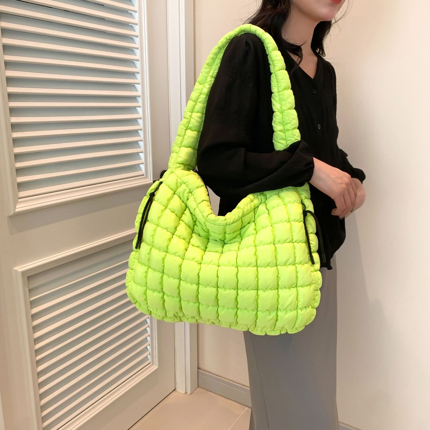 Large-capacity Down Jacket Messenger Bag