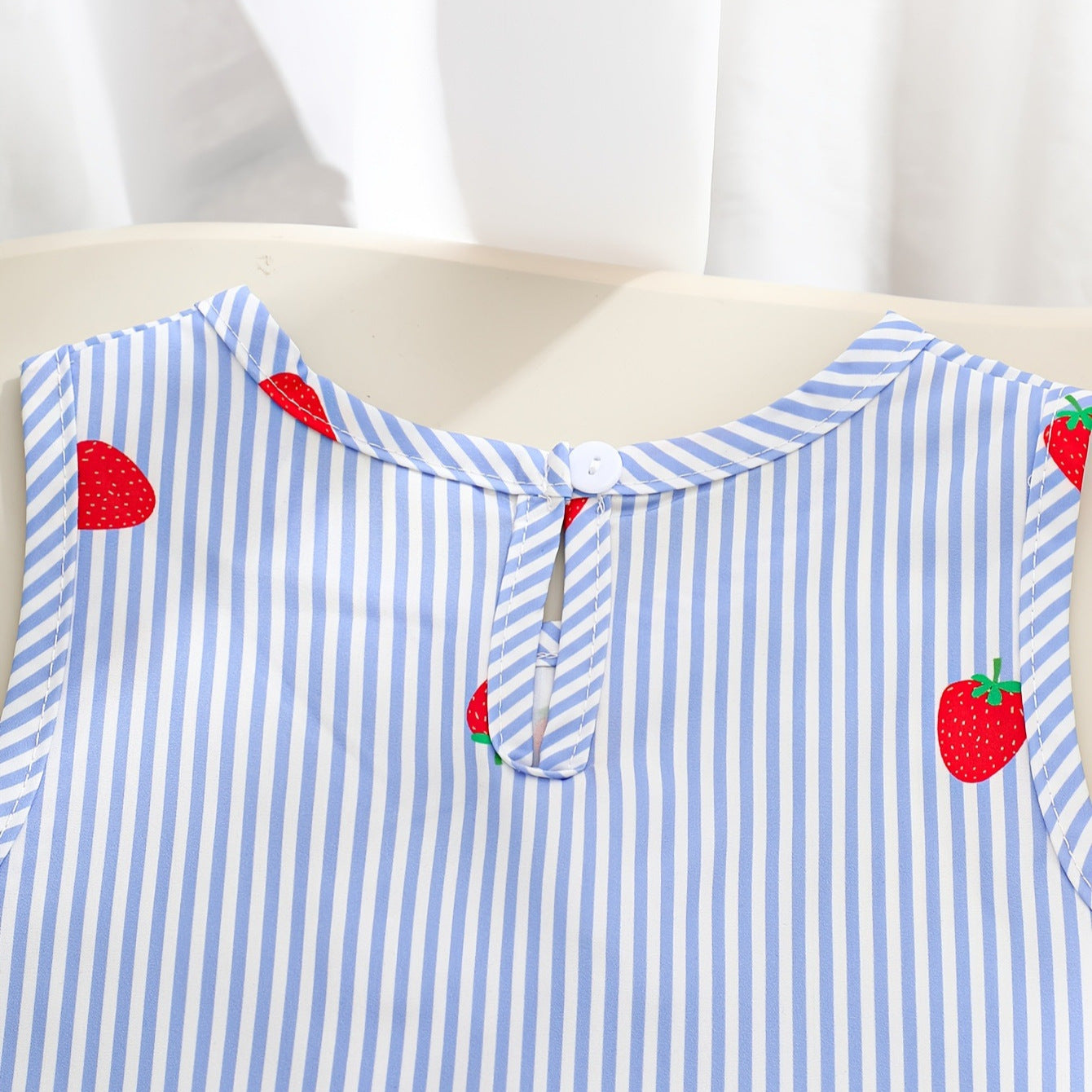 Strawberries and Bows set