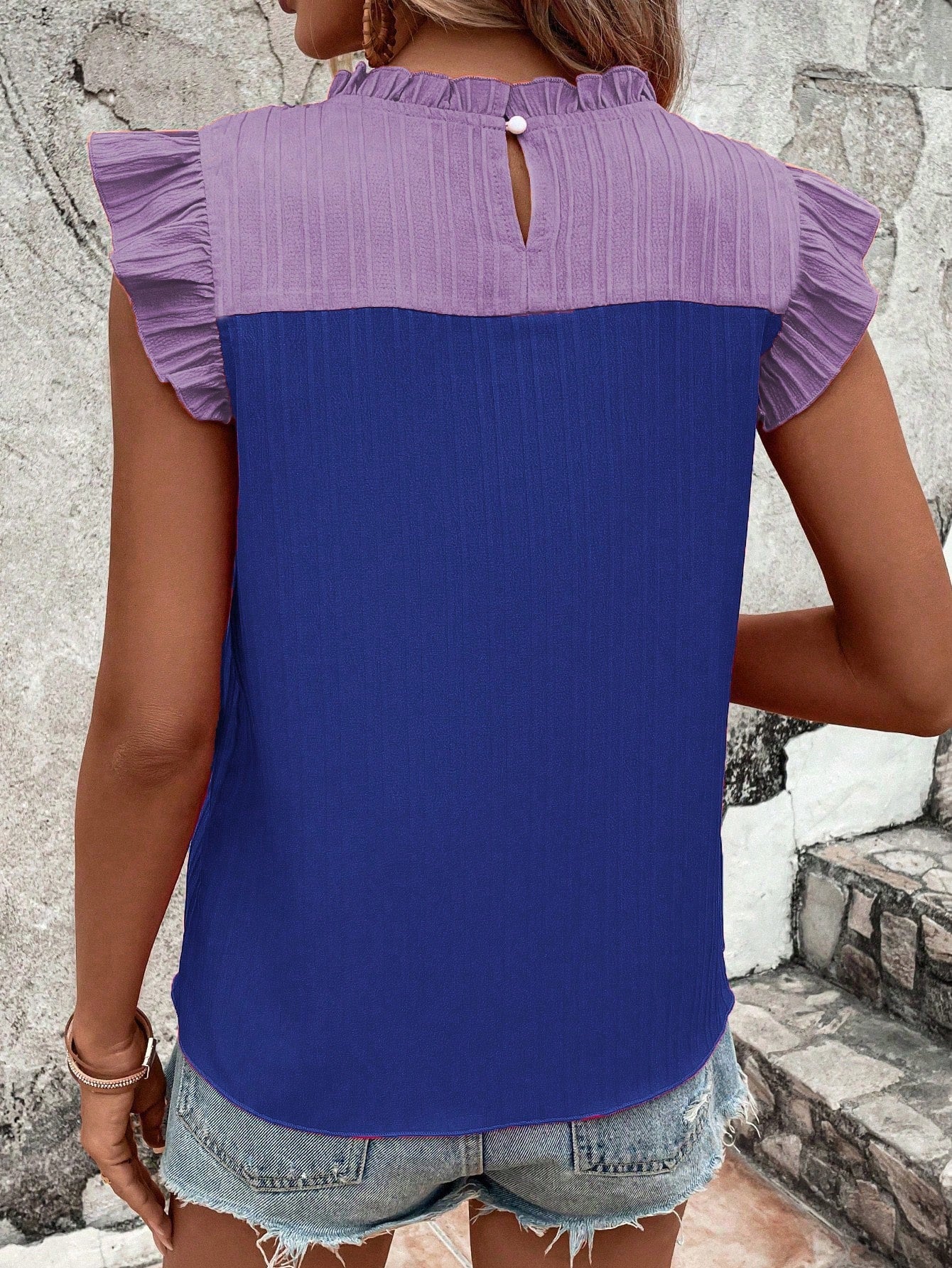 Sleeveless Ruffled Shoulder Contrast Top