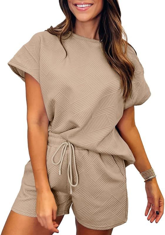 Textured Casual Top and Shorts Set