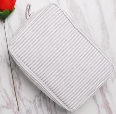 25pc Seersucker Cosmetic Bag