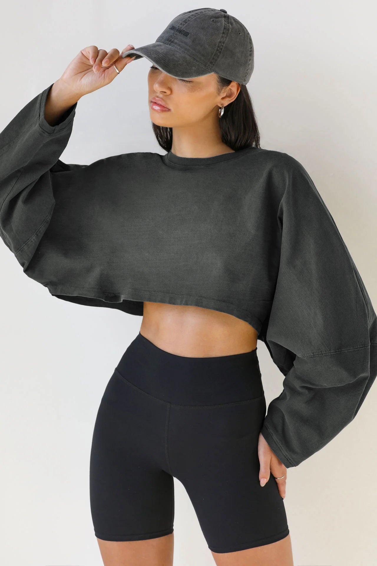 Midriff-Baring Round Neck Sweatshirt T-shirt