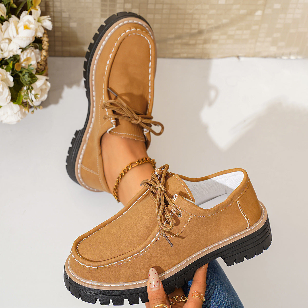 Lace-up Detail Contrast Lug Sole Shoes