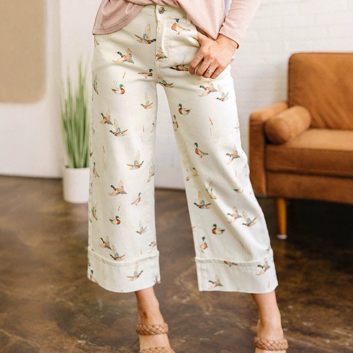 Beige Stylish Mallard Printed Cuffed Hem Shift Jeans