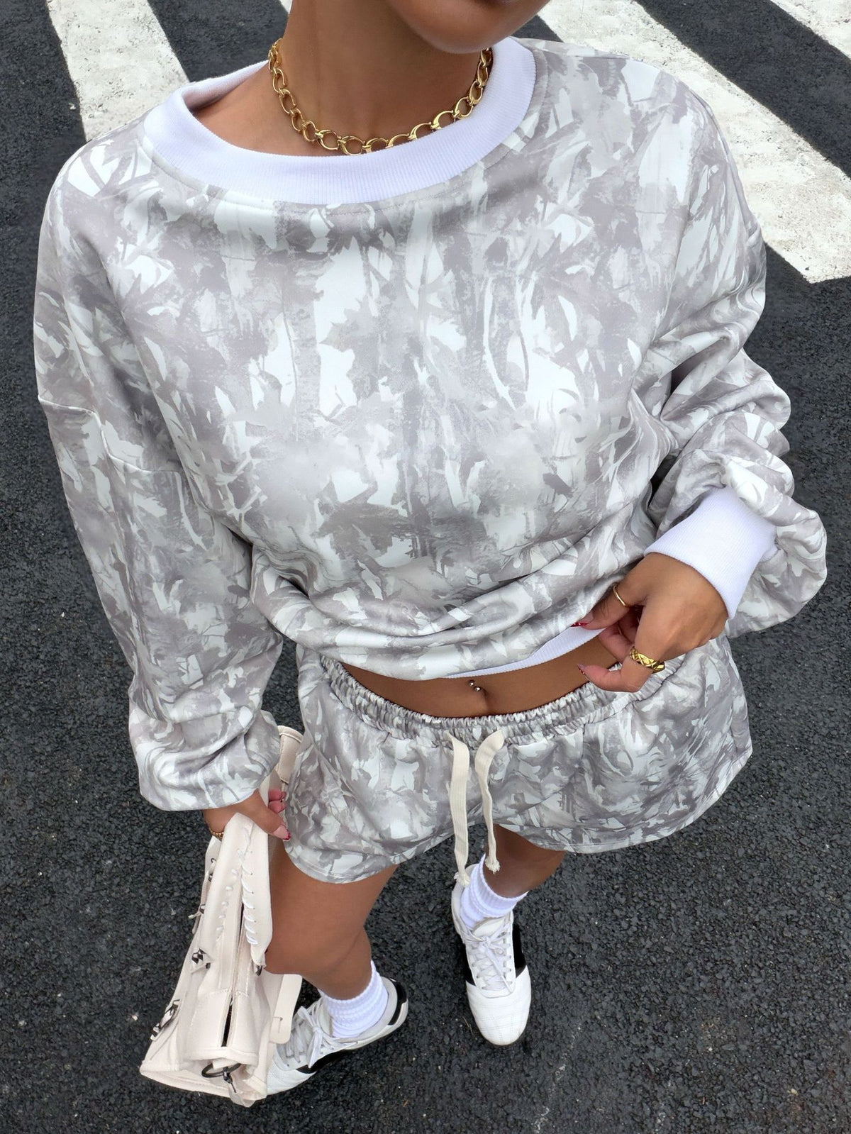 Trendy Abstract Print Pullover & Shorts Set