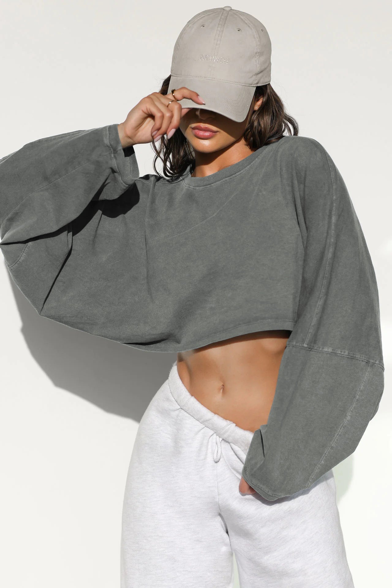 Midriff-Baring Round Neck Sweatshirt T-shirt