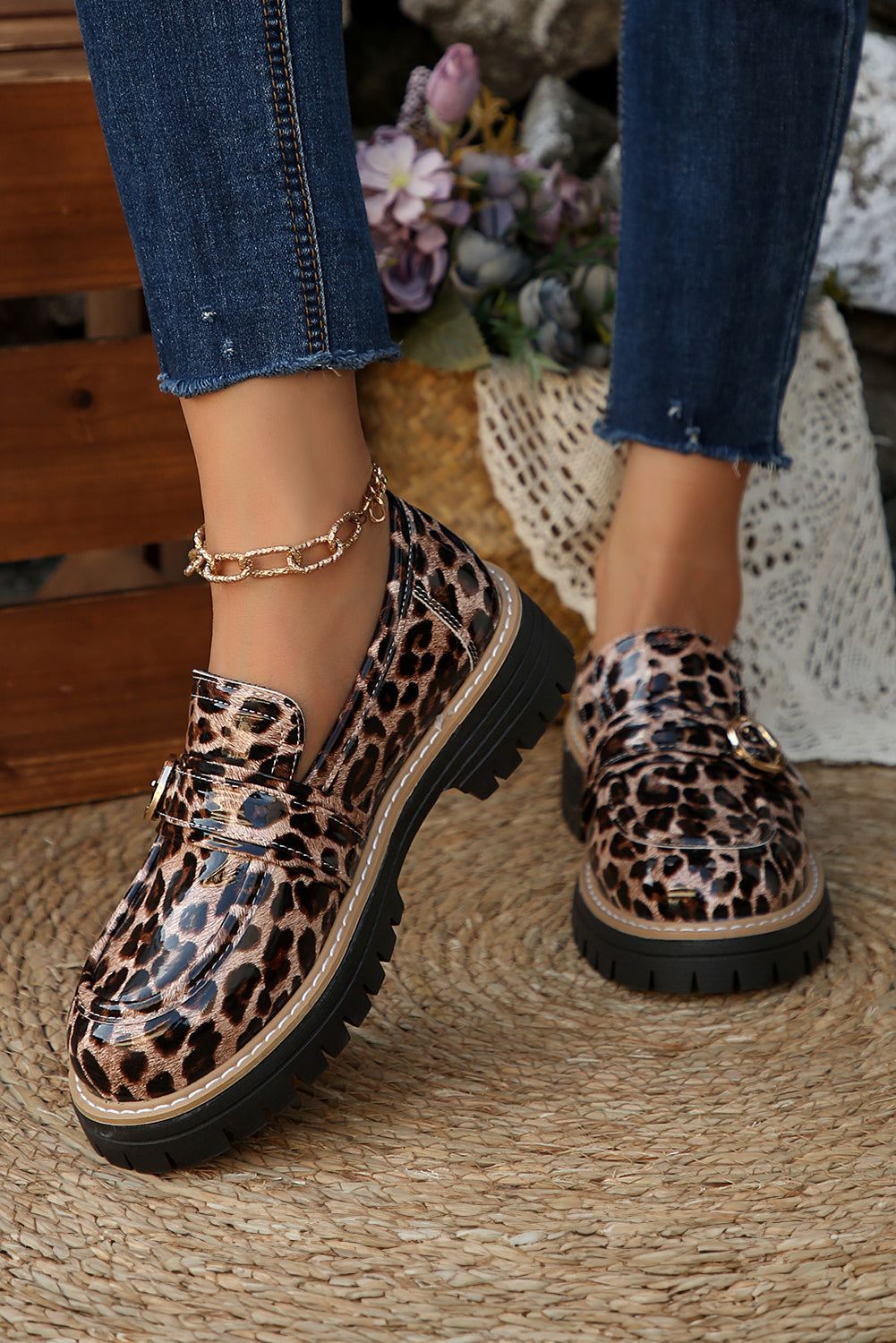 Retro Leopard PU Leather Loafer Shoes