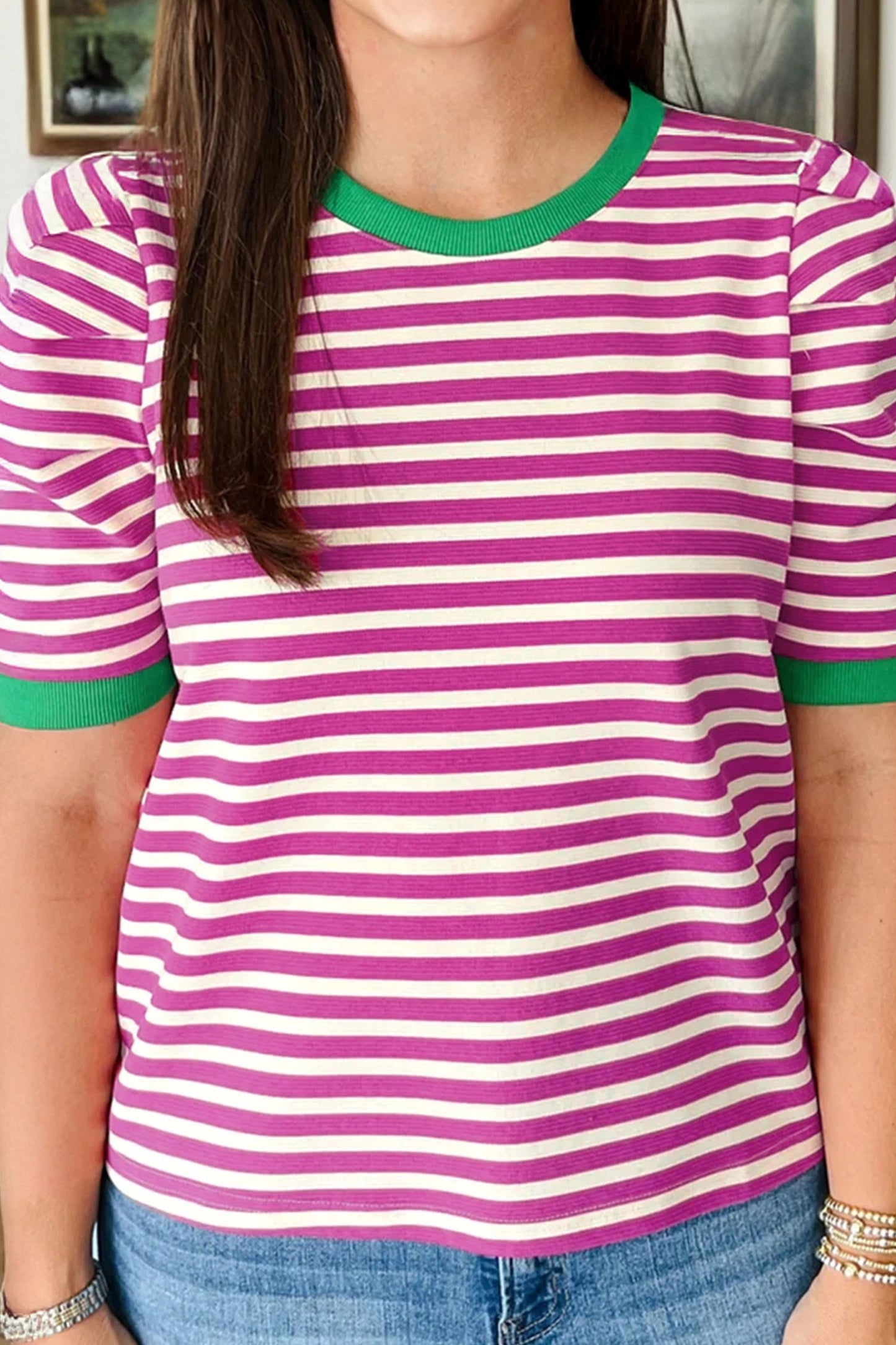 Sleeve Contrast Trim Round Neck Tee