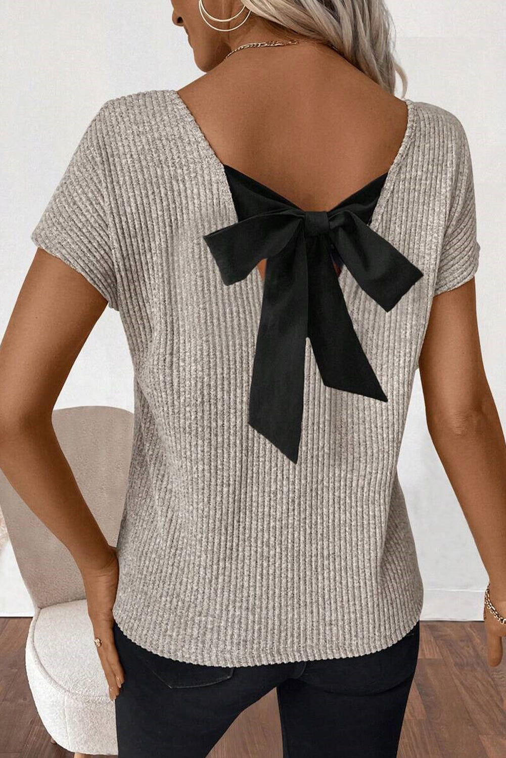 Morn Ribbed Short Sleeve V Neck Colorblock Bow Back Top