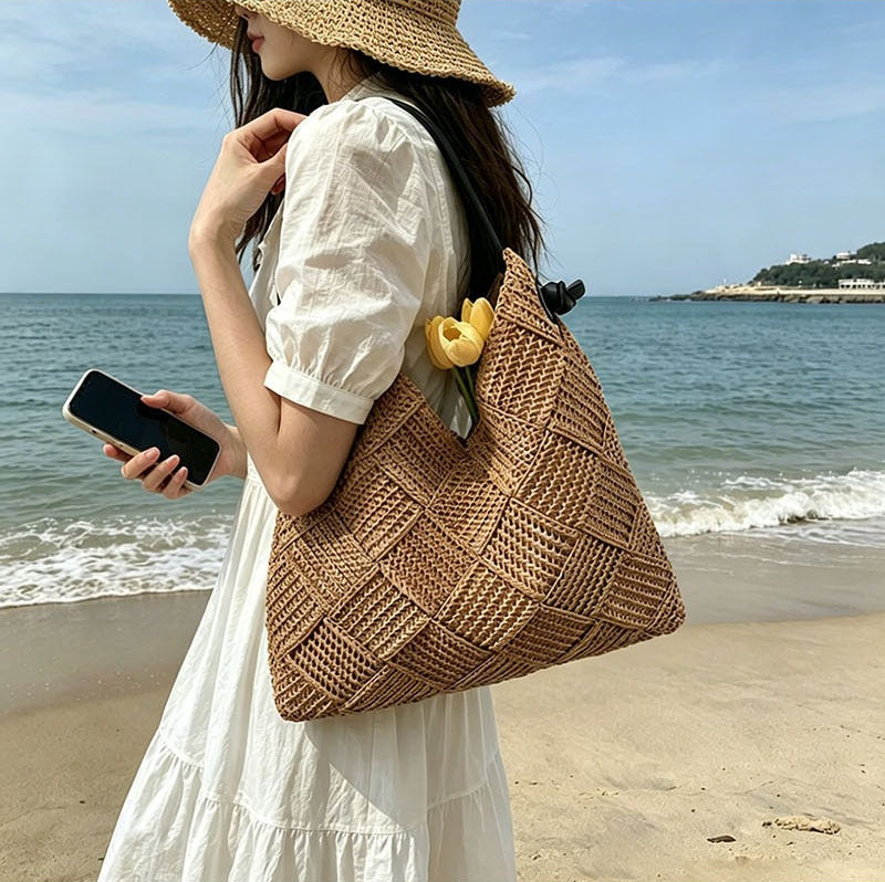 Geometric Woven Straw Beach Bag