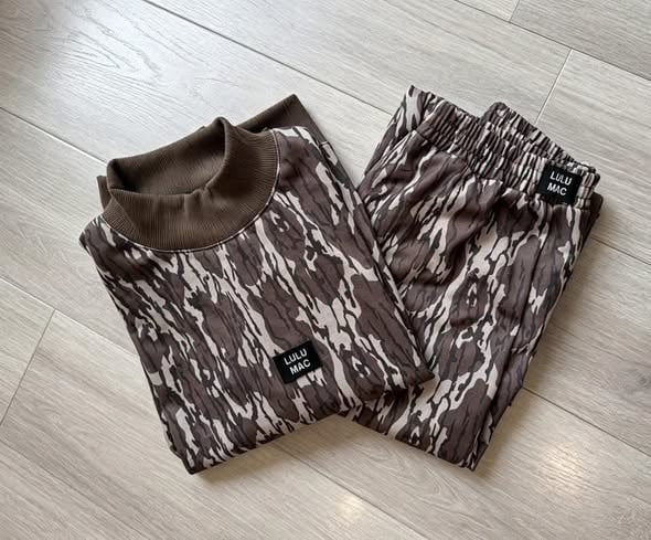 Women's Camo High-Neck Sweatshirt & Sweatpants Set