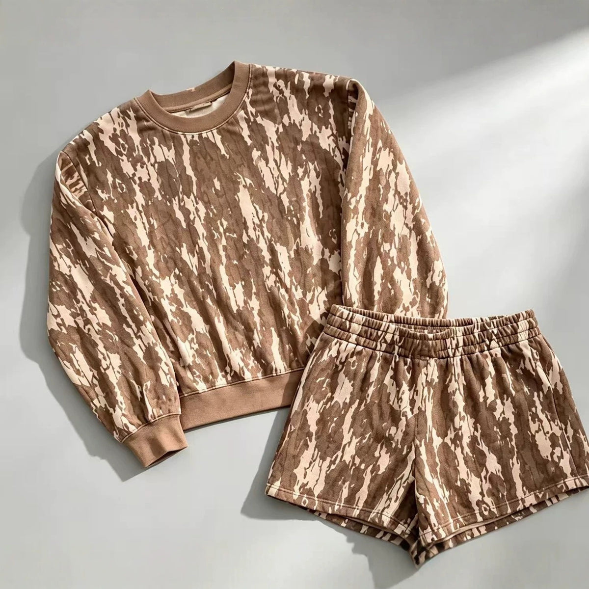 Trendy Camo Print Pullover & Shorts Set