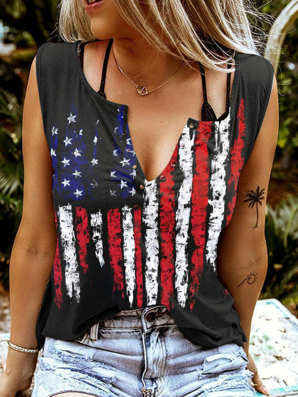 Printed V-neck vest